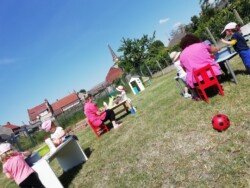 micro creche mai 2020 jardin cabane de Séraphin (2)