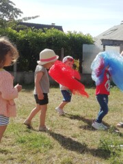 crèche musique en couleur