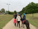 sortie en famille poney val de riot