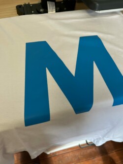 Personnalisation de tee shirts avec le centre social l'escale Beauvois