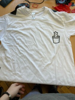 Personnalisation de tee shirts avec le centre social l'escale Beauvois