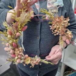 couronne de fleur séchées